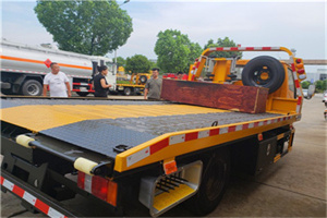 周口店附近拖车电话号码服务