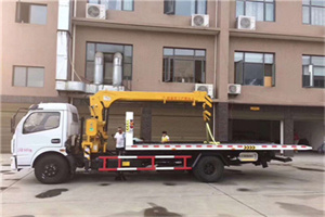 周口店附近汽车轮胎更换